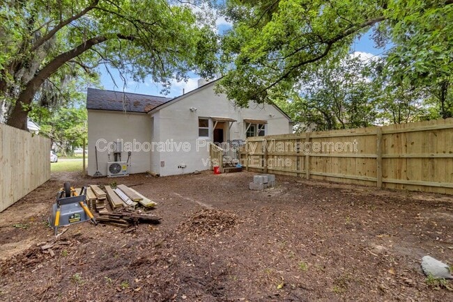 Photo - 127 Hibiscus Ave