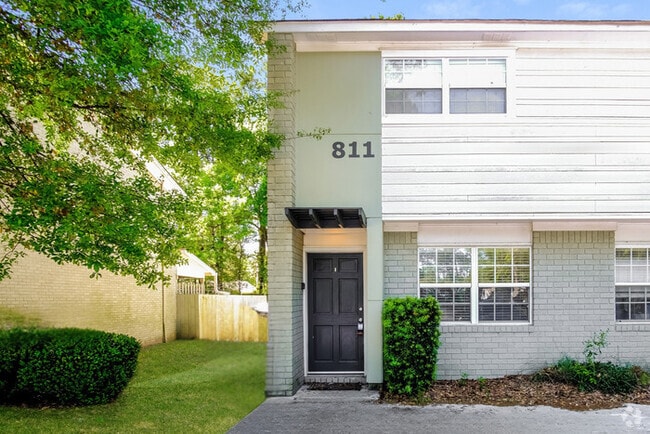 Building Photo - 811 Von Kolnitz Rd Rental