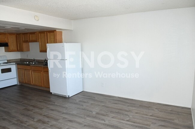 Photo - 1733 E Cambridge Ave
