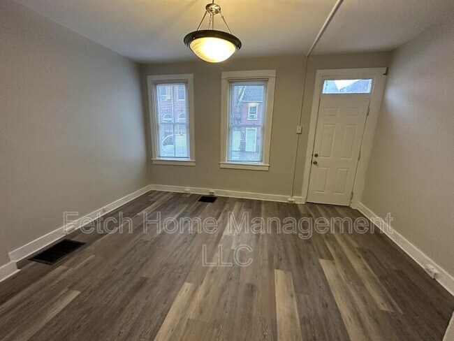 Photo - 324 Beaver St