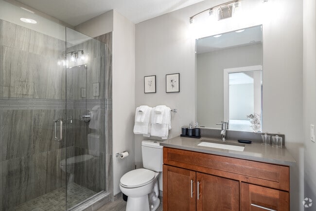 1BR, 1BA - 670SF - I1 - Bathroom
