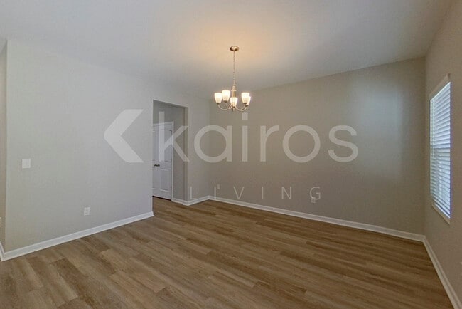 Photo - 163 Williams Ln