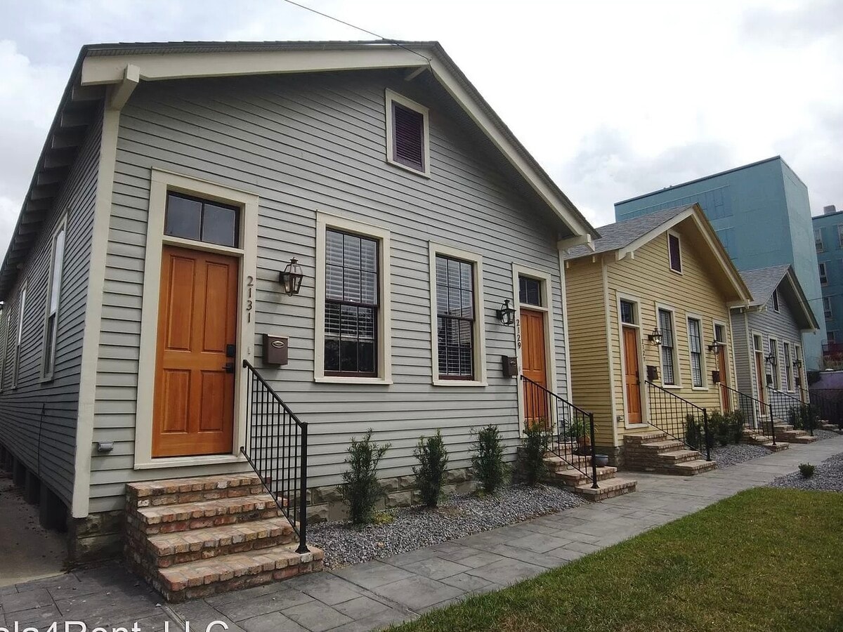 Photo - 2121-2131 Louisiana Ave
