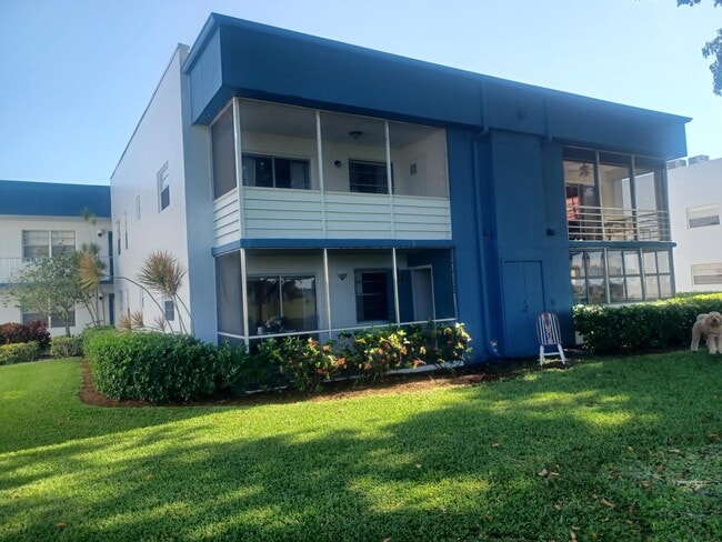 Building Photo - 65 Normandy B Rental