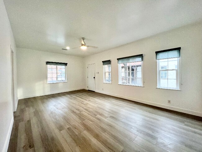 Photo - 1524 N Sycamore St Unit 6