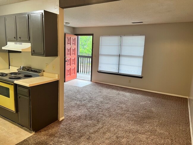 Photo - Bluewoods East