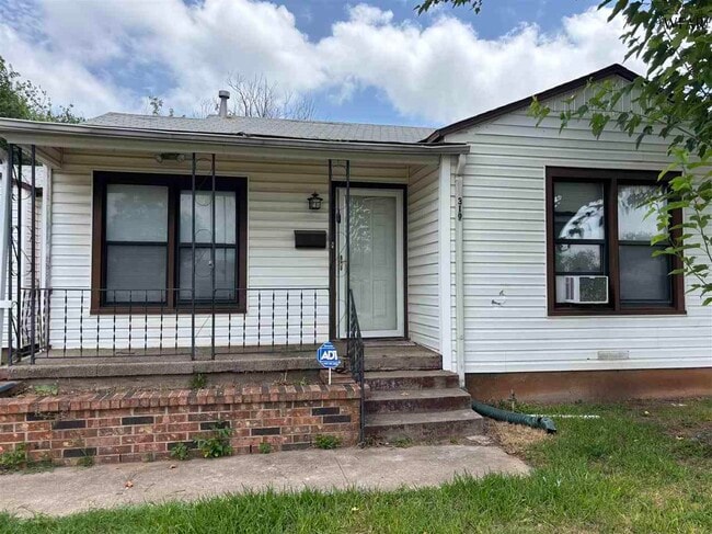 Building Photo - 319 Rockwood Dr Rental