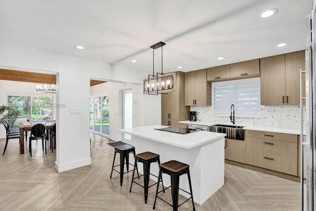 Photo - 911 N North Lake Dr