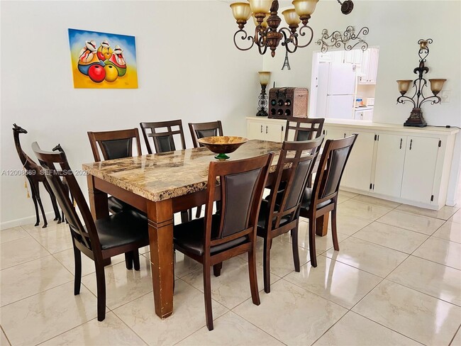 Photo - 9820 S Hollybrook Lake Dr Unidad 202