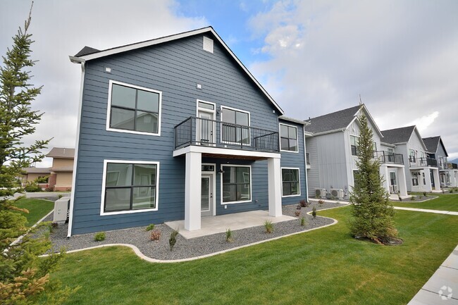 Building Photo - Stunning Year Old 3 Bedroom Townhome in Co... Unit #208