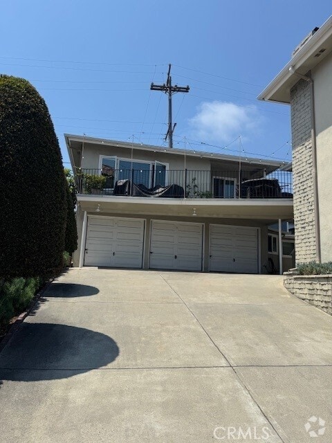 Building Photo - 312 Avenida Del Mar Rental