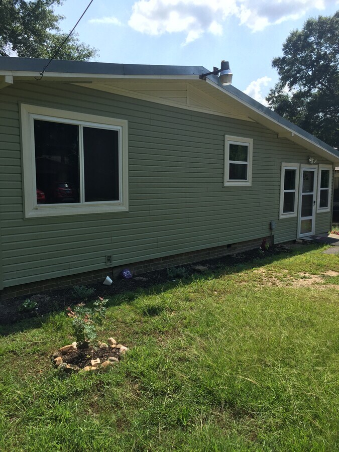 Photo - 307 Sunset Dr