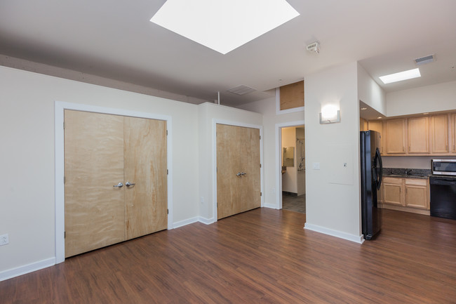 Building Photo - MacTavish Flats Rental