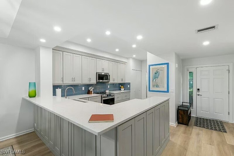 Photo - 310 La Peninsula Blvd Unidad 310