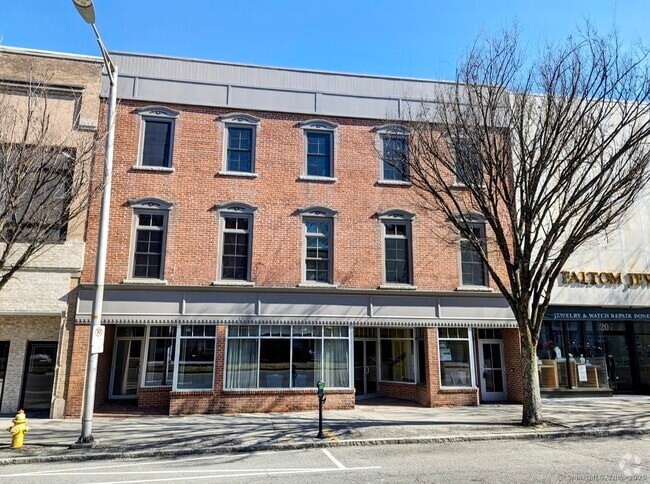 Building Photo - 209 Main St Unit 2C Rental