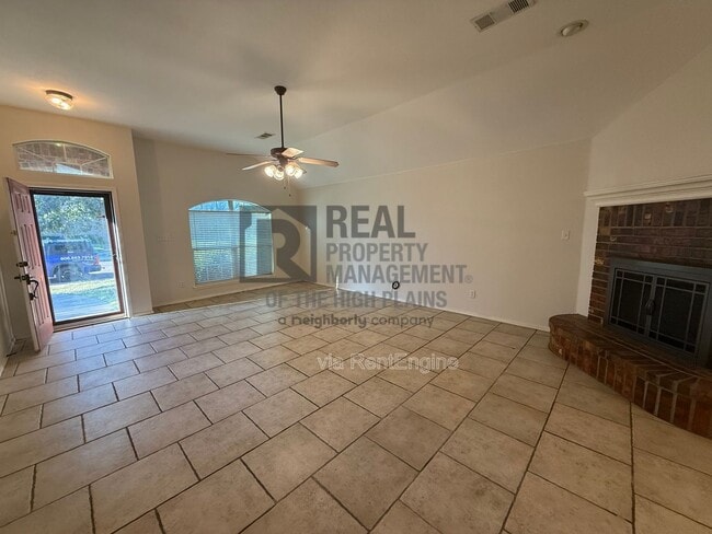 Photo - 1004 Pikes Peak Dr