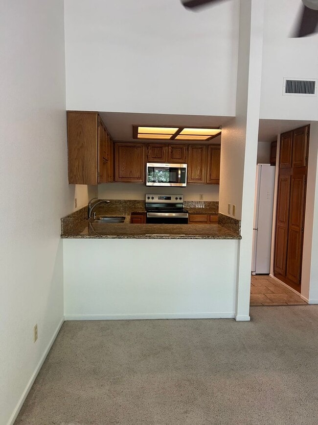 2875 Idlewild Dr