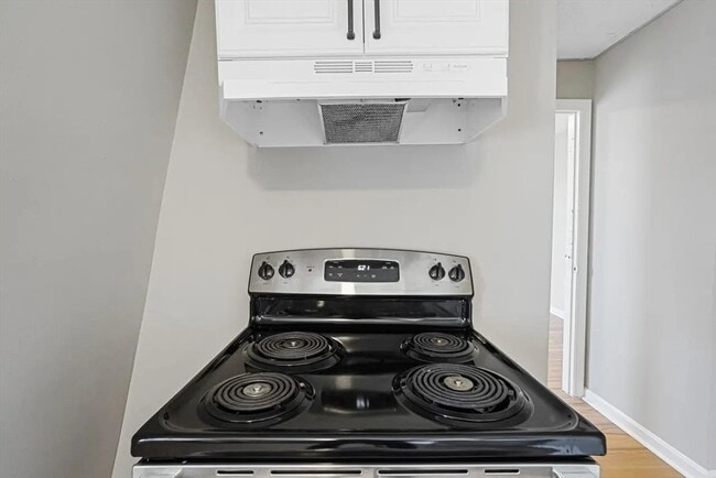 Photo - 50.5 Common St Unit 1