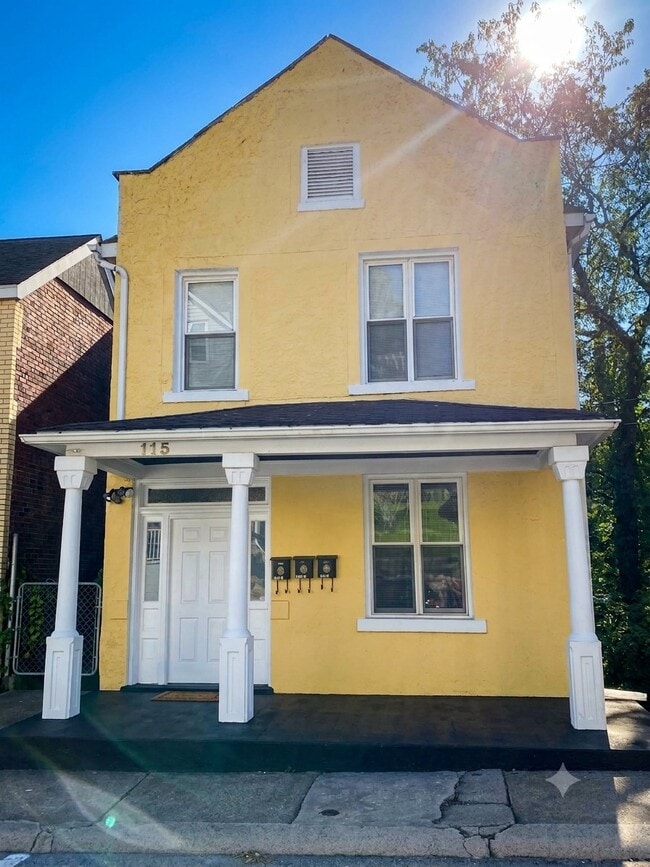 Building Photo - 115 Parkway Ave Unit 2
