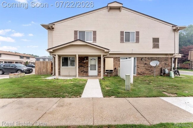 Building Photo - 15588 Dupage Blvd