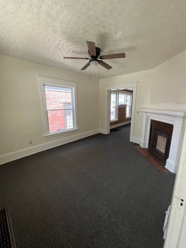 Photo - 454 W 2nd St Unit #1