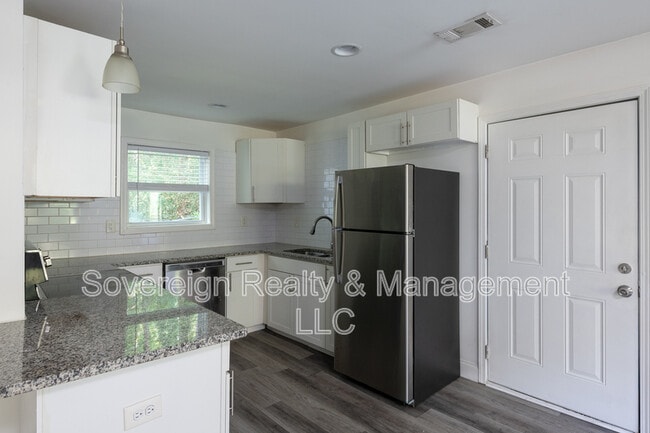 Photo - 3366 Delmar Ln NW