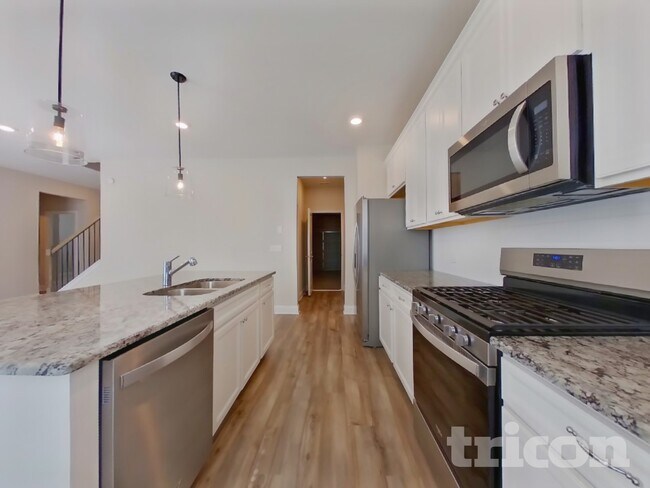 Photo - 83 Leyland Ct