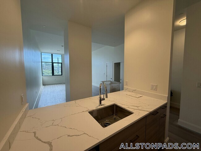 Photo - 1079 Commonwealth Ave Unidad 233
