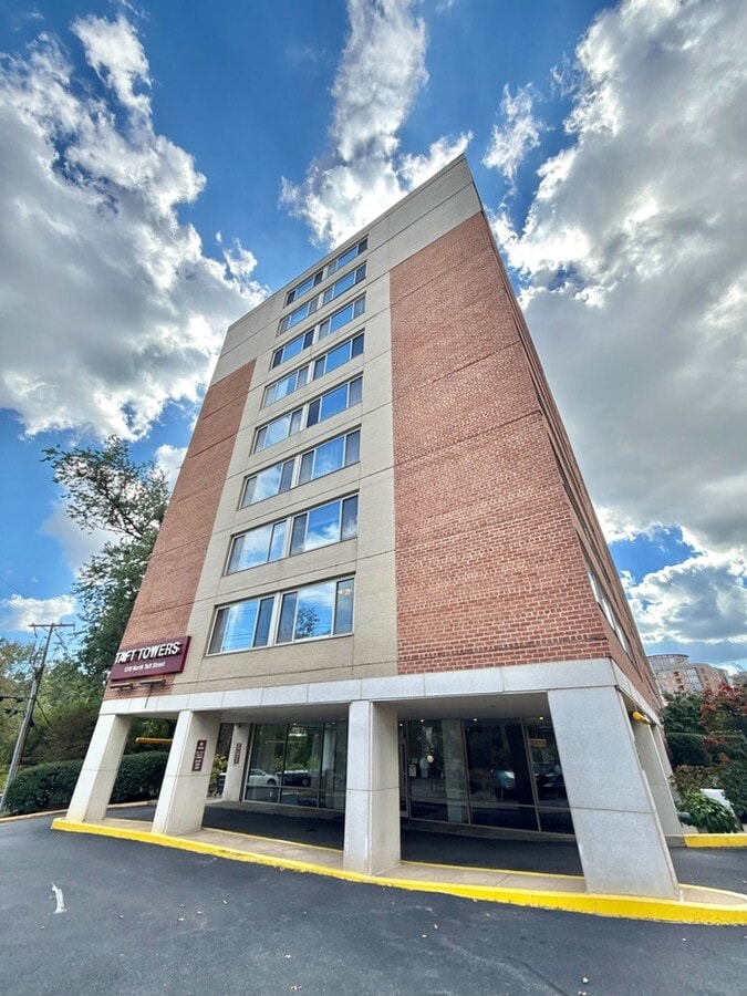 Photo - 1210 N Taft St