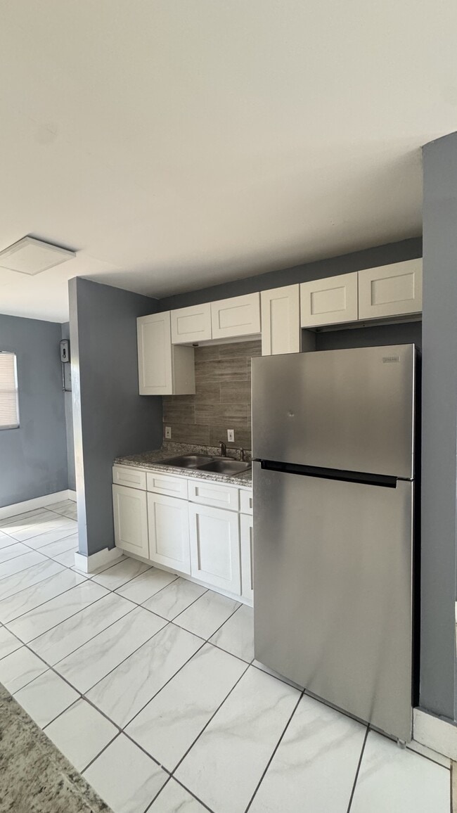 Photo - 1056 Maynard St