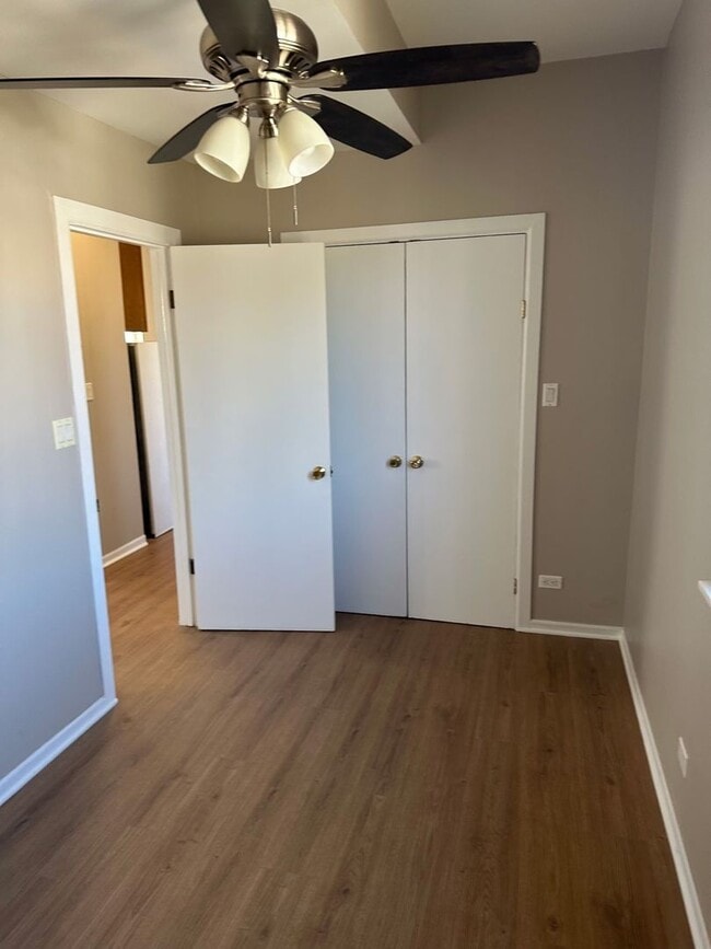 Photo - 2956 N Hamlin Ave Unit 2R