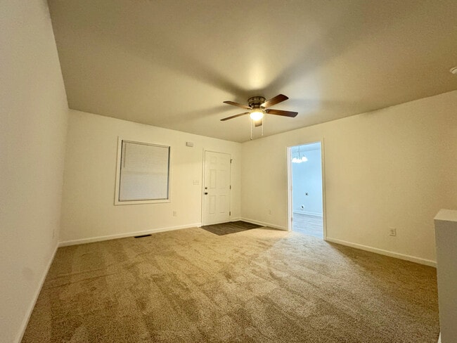 Photo - 613 W 4th Ave