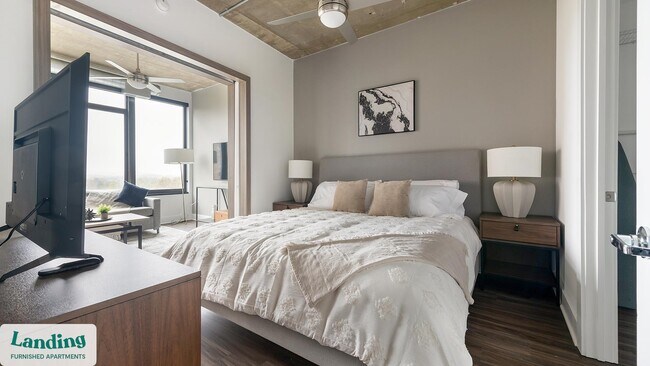 Photo - 5201 Leesburg Pike Unidad 641