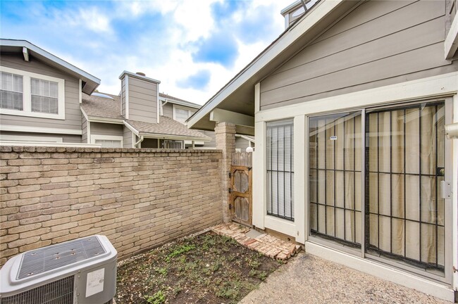 Photo - 6376 Peacock Hills Dr