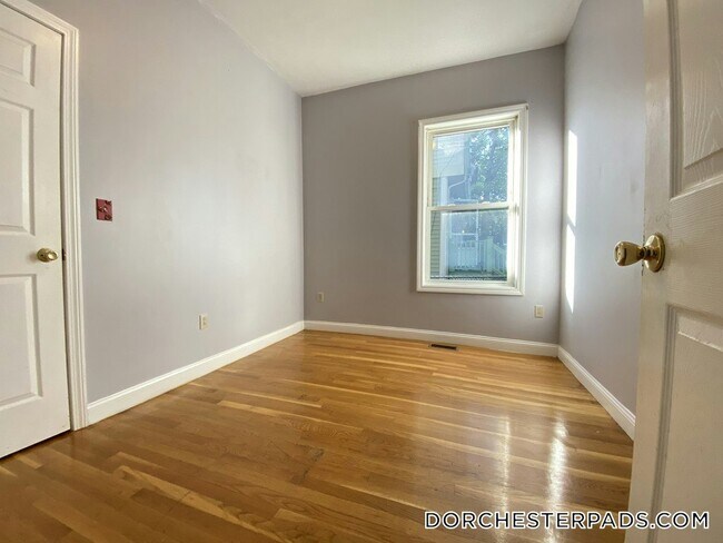 15 Crawford St Unit 1