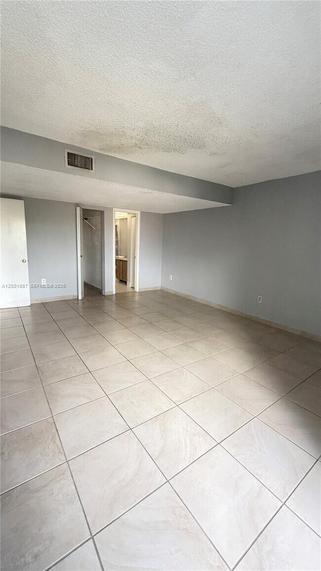 Photo - 9375 Fontainebleau Blvd Unit L304