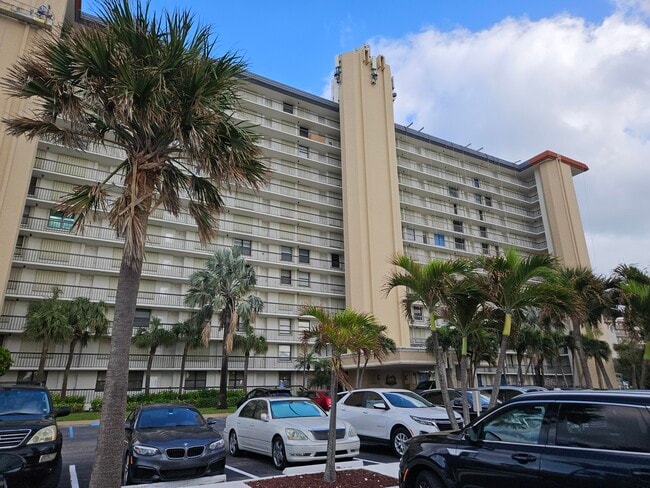 Building Photo - 10680 S Ocean Dr Unit 308 Rental