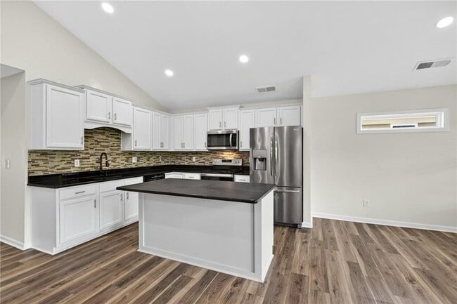 Photo - 193 Lakeside Dr