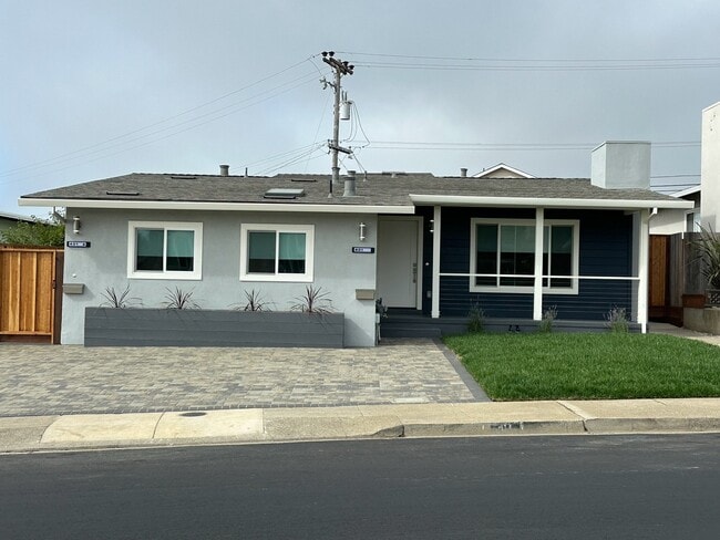 Building Photo - 401 Dolores Wy