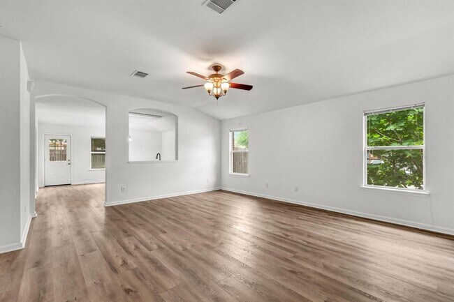 Photo - 609 Golden Gate Dr