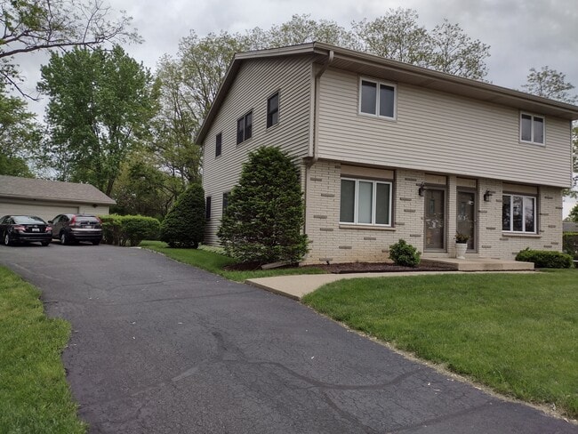 Building Photo - 1000 E Veterans Way Rental