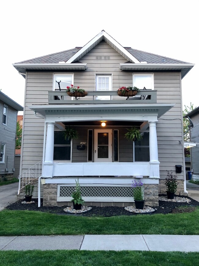 Building Photo - 1273 Fry Ave Unit 1273