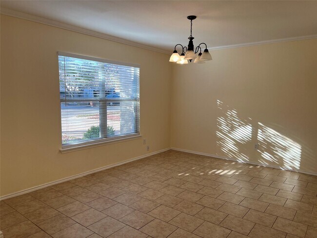 Photo - 2203 Bluebonnet Dr