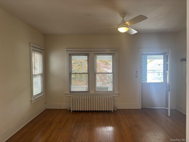 Photo - 48 Ferris Pl