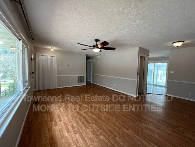 Photo - 1905 McPherson Ave