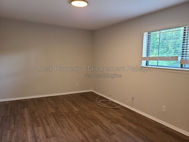 1004 Sandlin Pl Unidad F
