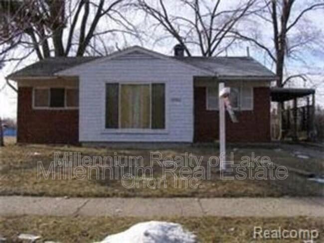 Building Photo - 13001 Albany St