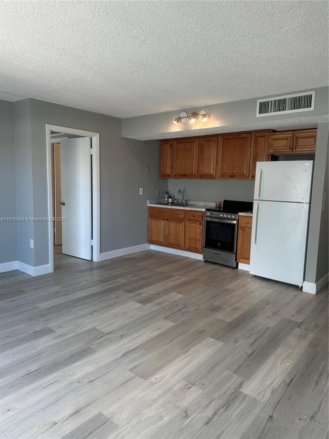 Photo - 899 West Ave Unidad 6F