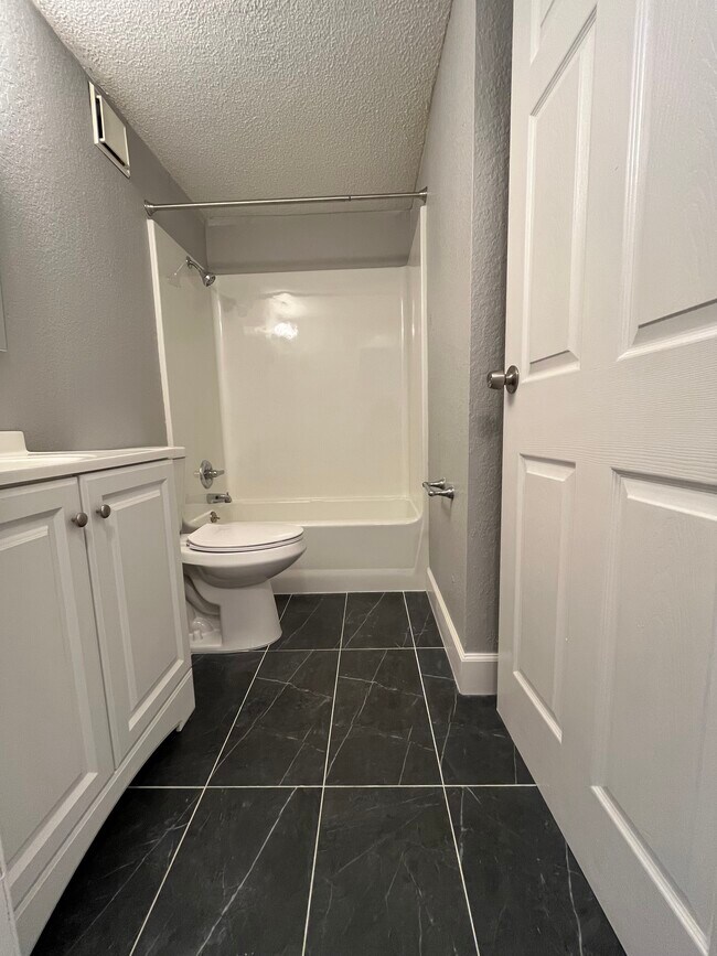 Elmwood Apartments West Palm Beach, FL