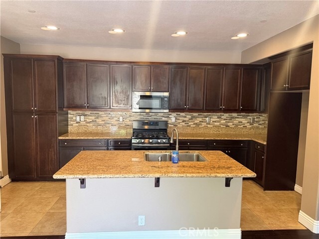 12585 Montaivo Ln